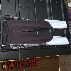 Danskin Now camo athletic leggings